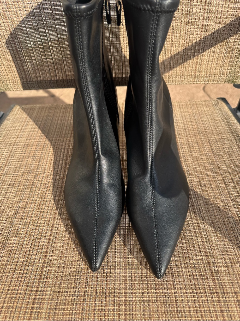 Guess Black Pointed Toe Stretch Ankle Booties